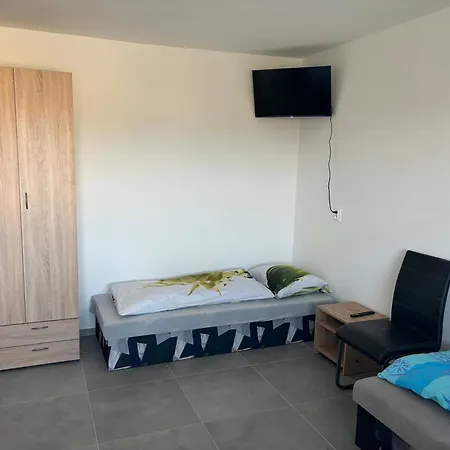Apartment Ubytovanie *