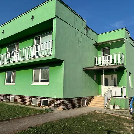 Ubytovanie * Valaliky